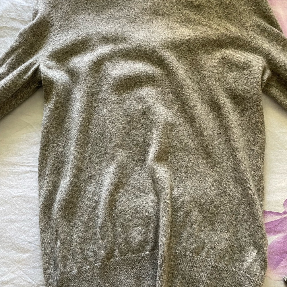 Everlane cashmere classic crew sweater - Picture 9 of 10